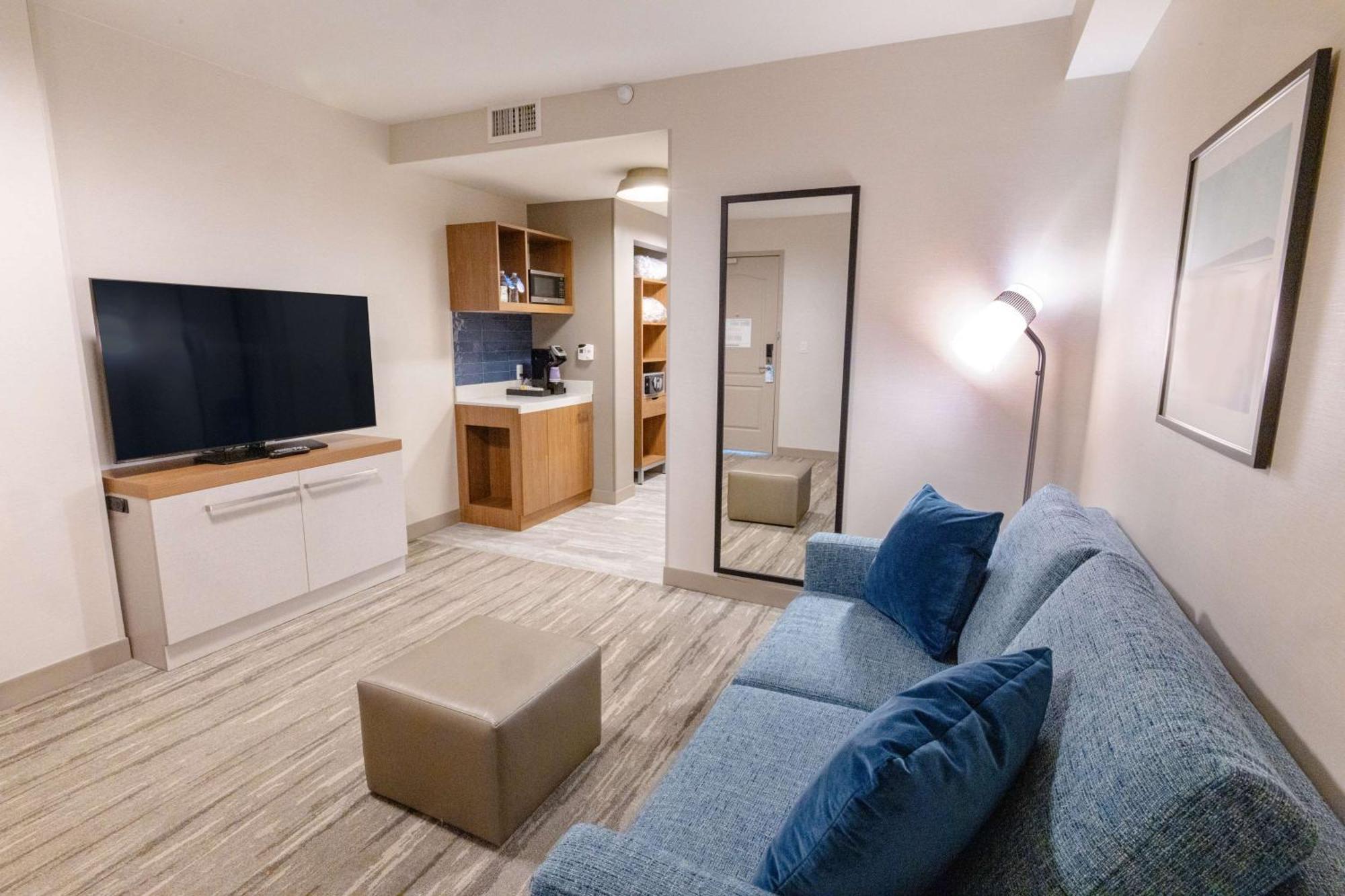 Hilton Garden Inn Lakewood Kültér fotó
